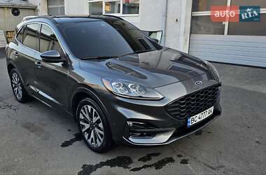 Внедорожник / Кроссовер Ford Escape 2020 в 