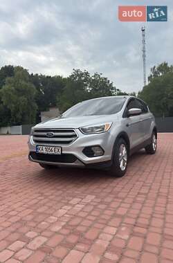 Позашляховик / Кросовер Ford Escape 2017 в Жашківу