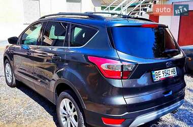 Внедорожник / Кроссовер Ford Escape 2016 в 