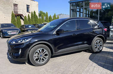 Внедорожник / Кроссовер Ford Escape 2020 в 
