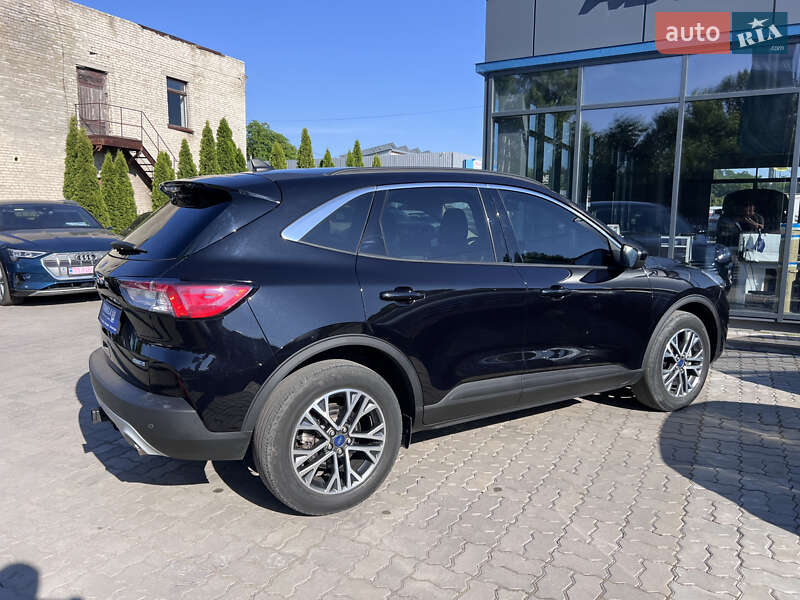 Внедорожник / Кроссовер Ford Escape 2020 в Нововолынске