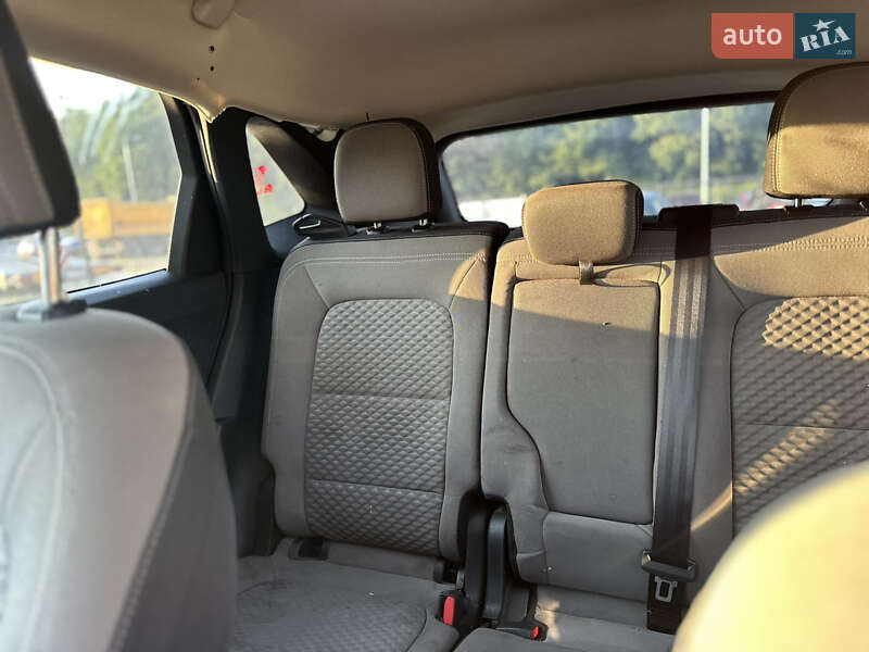 Позашляховик / Кросовер Ford Escape 2020 в Львові