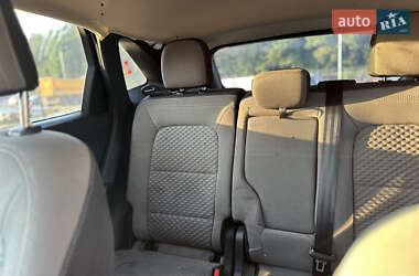 Внедорожник / Кроссовер Ford Escape 2020 в 