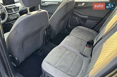 Внедорожник / Кроссовер Ford Escape 2020 в 