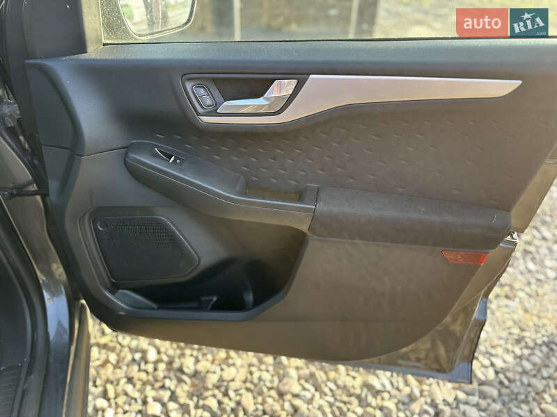 Позашляховик / Кросовер Ford Escape 2020 в Львові
