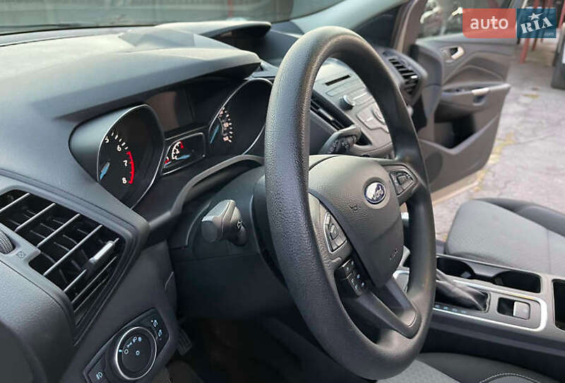 Внедорожник / Кроссовер Ford Escape 2017 в Днепре