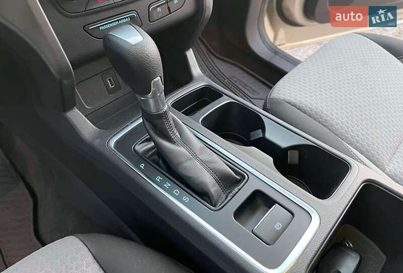 Внедорожник / Кроссовер Ford Escape 2017 в Днепре