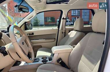 Внедорожник / Кроссовер Ford Escape 2012 в 