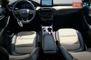 Внедорожник / Кроссовер Ford Escape 2021 в 