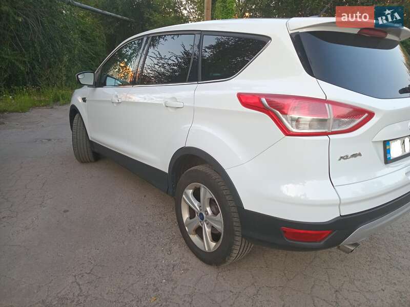 Внедорожник / Кроссовер Ford Escape 2015 в Киеве фото 7 Внедорожник / Кроссовер Ford Escape 2015 в Киеве