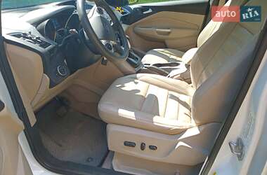 Внедорожник / Кроссовер Ford Escape 2015 в 