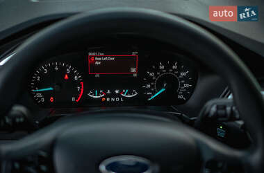 Внедорожник / Кроссовер Ford Escape 2020 в 