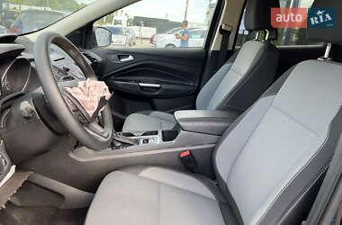 Внедорожник / Кроссовер Ford Escape 2017 в 