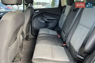 Внедорожник / Кроссовер Ford Escape 2017 в 
