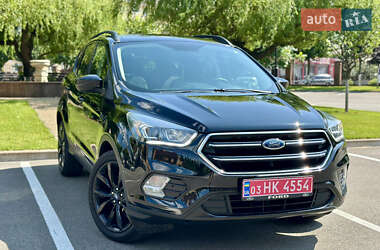 Внедорожник / Кроссовер Ford Escape 2017 в 