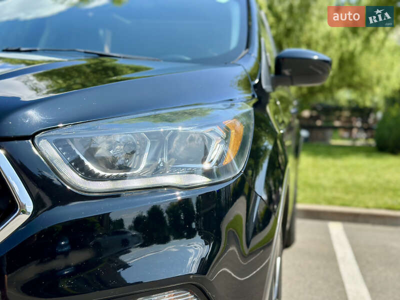 Внедорожник / Кроссовер Ford Escape 2017 в Киеве