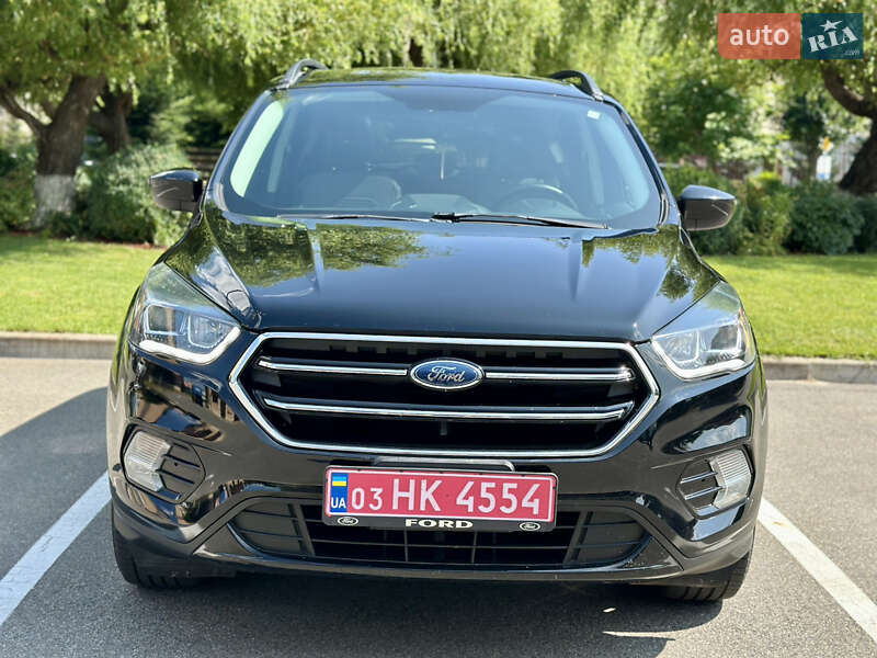 Внедорожник / Кроссовер Ford Escape 2017 в Киеве