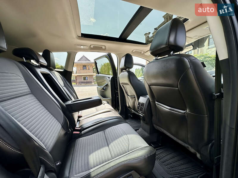 Внедорожник / Кроссовер Ford Escape 2017 в Киеве