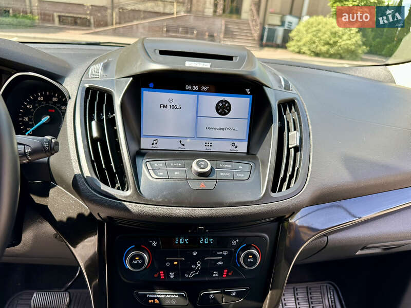 Внедорожник / Кроссовер Ford Escape 2017 в Киеве