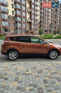 Внедорожник / Кроссовер Ford Escape 2017 в Чернигове