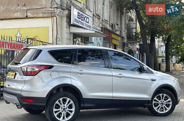 Внедорожник / Кроссовер Ford Escape 2017 в 