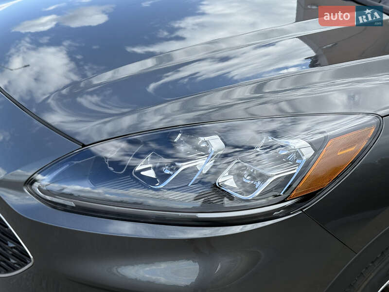 Внедорожник / Кроссовер Ford Escape 2020 в Днепре