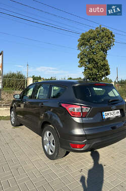 Позашляховик / Кросовер Ford Escape 2016 в 