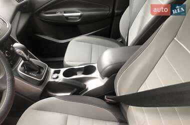 Внедорожник / Кроссовер Ford Escape 2013 в 