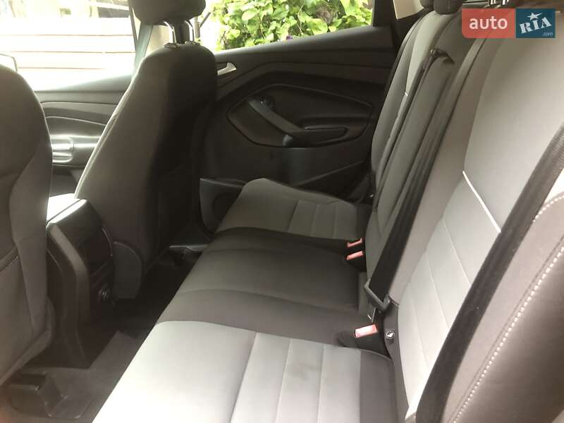 Внедорожник / Кроссовер Ford Escape 2013 в Монастыриске