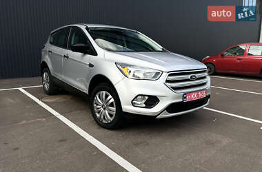Внедорожник / Кроссовер Ford Escape 2018 в 