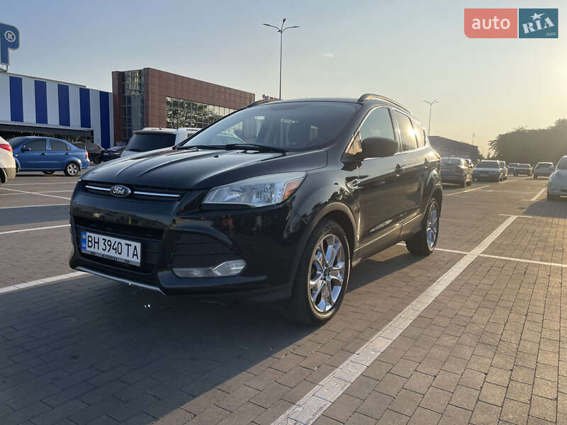 Внедорожник / Кроссовер Ford Escape 2014 в 