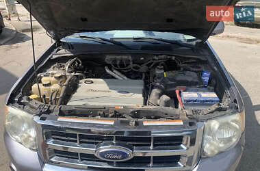 Внедорожник / Кроссовер Ford Escape 2007 в 