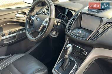 Внедорожник / Кроссовер Ford Escape 2013 в 
