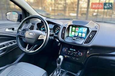 Внедорожник / Кроссовер Ford Escape 2019 в 