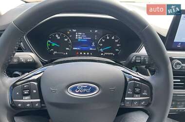 Внедорожник / Кроссовер Ford Escape 2021 в Киеве