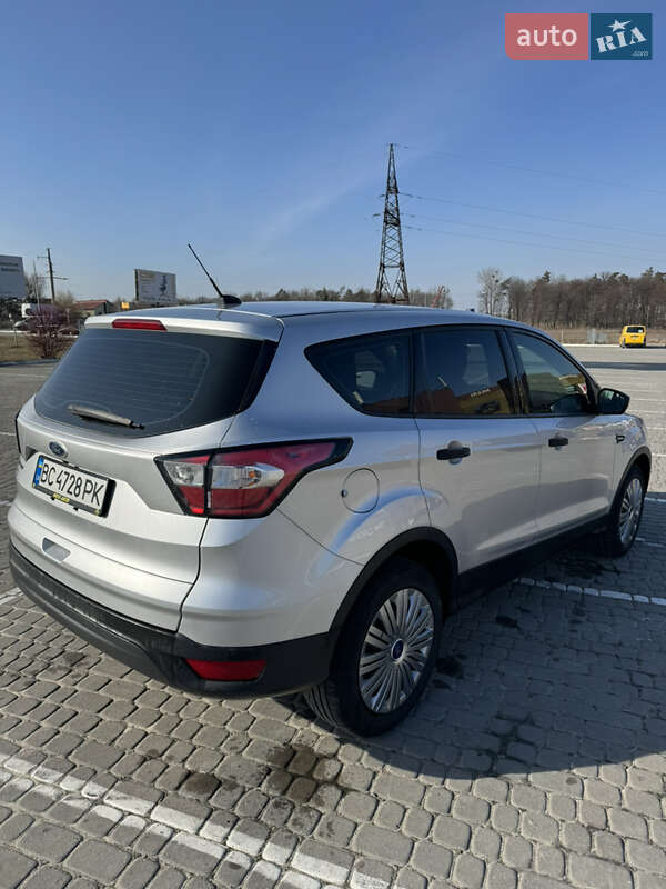 Внедорожник / Кроссовер Ford Escape 2017 в Львове