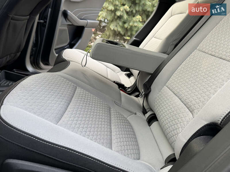 Внедорожник / Кроссовер Ford Escape 2023 в Днепре