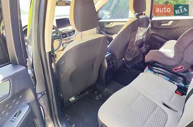 Внедорожник / Кроссовер Ford Escape 2019 в 
