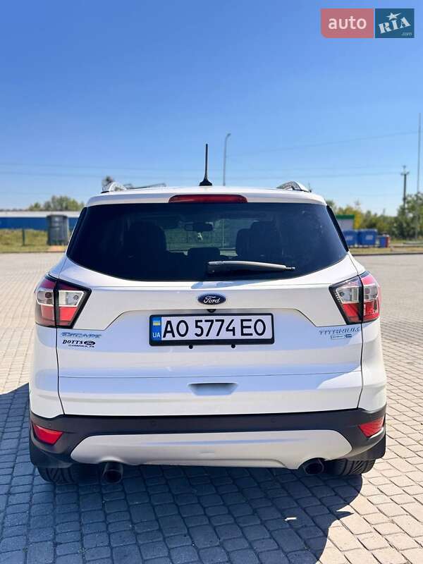Внедорожник / Кроссовер Ford Escape 2017 в Чопе фото 9 Внедорожник / Кроссовер Ford Escape 2017 в Чопе