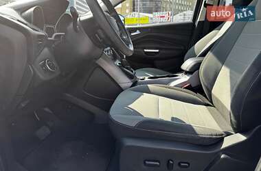 Внедорожник / Кроссовер Ford Escape 2014 в 