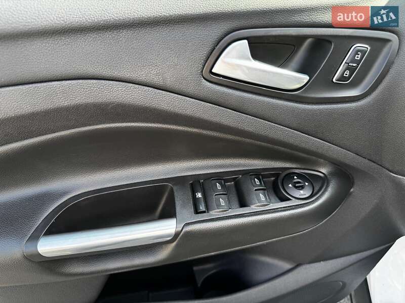Внедорожник / Кроссовер Ford Escape 2014 в Киеве
