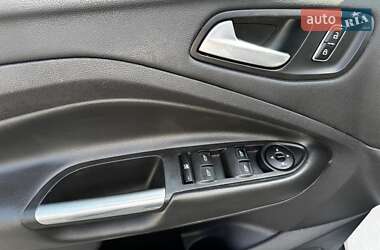 Внедорожник / Кроссовер Ford Escape 2014 в 
