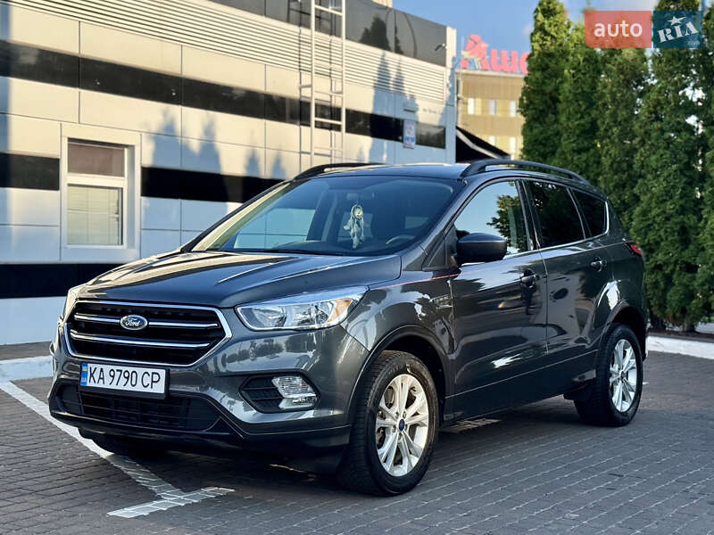 Внедорожник / Кроссовер Ford Escape 2018 в Киеве