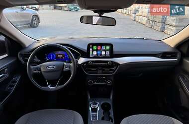 Внедорожник / Кроссовер Ford Escape 2020 в 