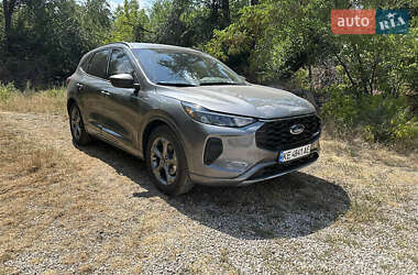 Внедорожник / Кроссовер Ford Escape 2023 в 