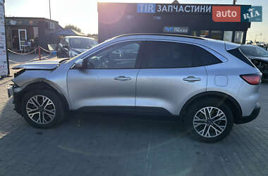 Внедорожник / Кроссовер Ford Escape 2020 в 