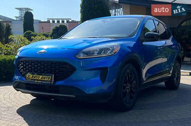 Внедорожник / Кроссовер Ford Escape 2020 в 