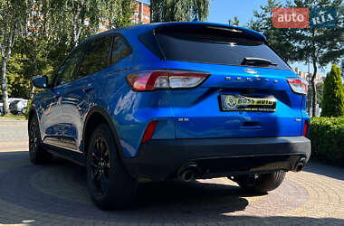 Внедорожник / Кроссовер Ford Escape 2020 в 