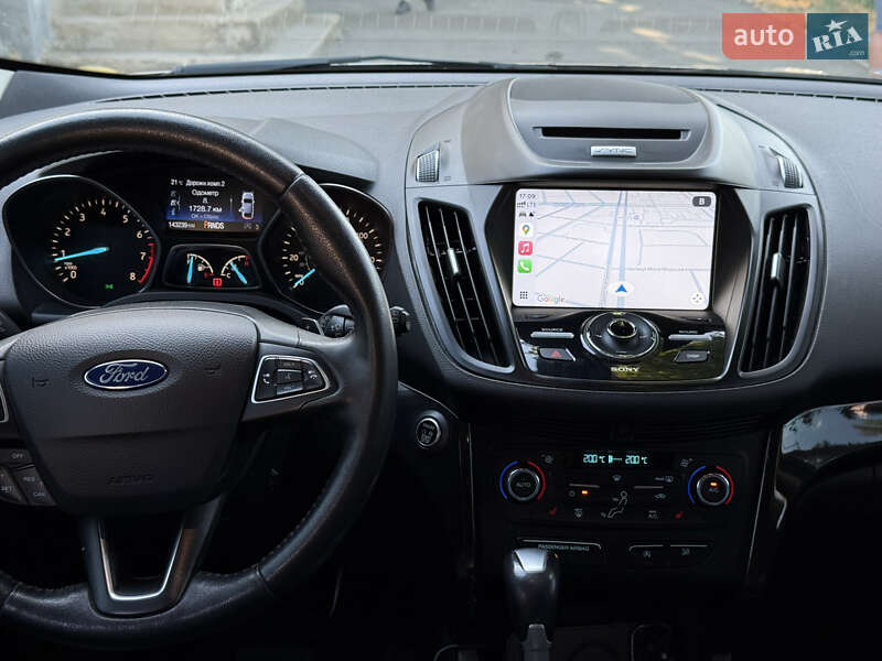 Внедорожник / Кроссовер Ford Escape 2016 в Николаеве