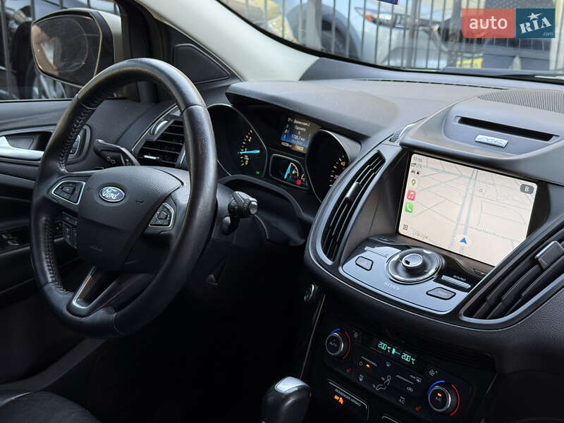 Внедорожник / Кроссовер Ford Escape 2016 в Николаеве